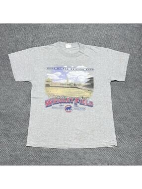 Vintage 2004 Chicago Cubs Wrigley Field Baseball T-Shirt Medium RARE MENS GREY